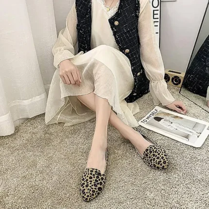 Size:4.5-11 Women Plus Size Leopard Design Loafers - Image 4