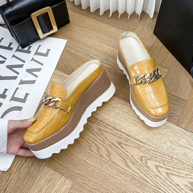 T1035CA488_165453.webp Women Fashion Casual Chain Design Crocodile Pattern Wedge Platform Slippers - Image 1